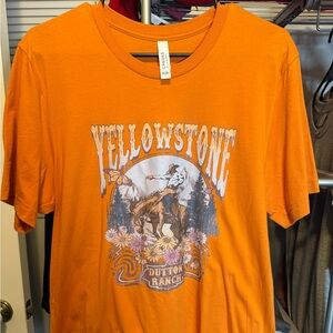 Women’s Yellowstone T-Shirt size L
